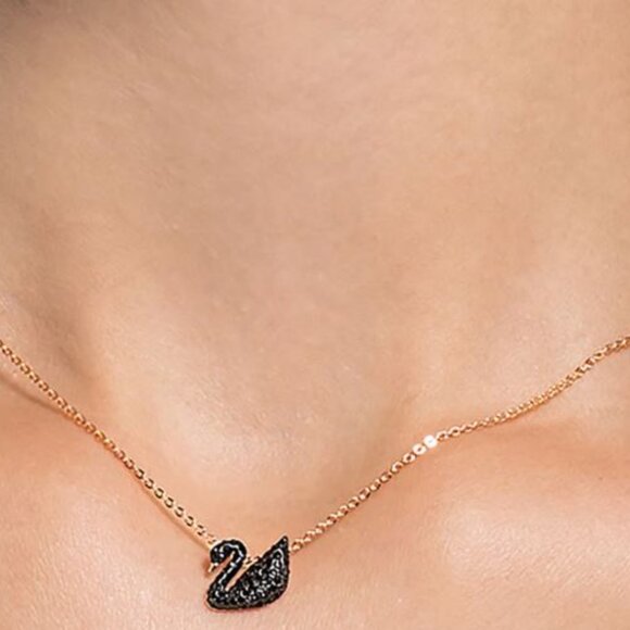 Swarovski Swan pendant - Picture 1 of 3